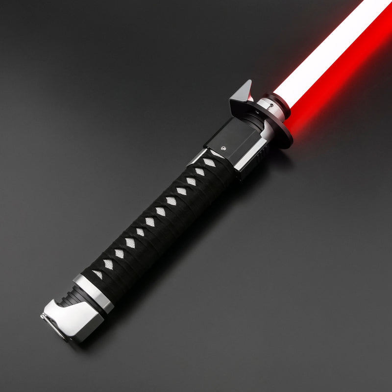 Scopri la spada laser Ronin, meticolosamente realizzata, ispirata ai samurai erranti dell'antico Giappone. Fatta in alluminio di qualità aerospaziale