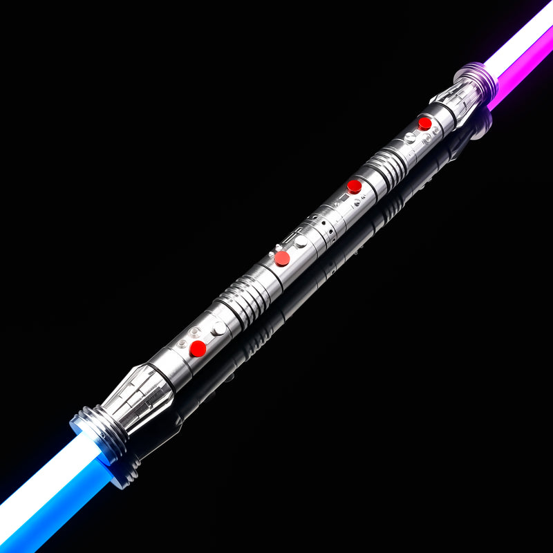 La spada laser Darth Maul è una spada laser a doppia lama basata sull'iconica arma di Darth Maul.