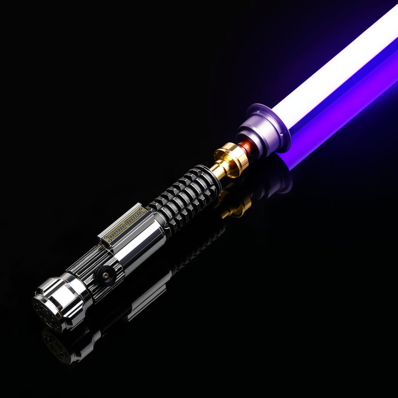 Ispirata all'iconica spada laser di Obi-Wan EP3, questa spada laser invecchiata è realizzata in metallo di alta qualità, con una finitura invecchiata.
