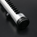 Vi presentiamo la spada laser ispirata a Qui-Gon Jinn, un pezzo accattivante per appassionati e collezionisti.