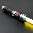La spada laser Starkiller V2 è un'arma dell'universo di Star Wars nota per la sua potenza e il suo design unico.