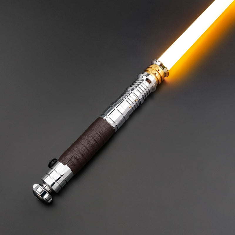 La spada laser REVAN è ispirata alla leggendaria arma di Star Wars, un raggio di pura energia che può tagliare qualsiasi cosa.