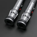 Diventa il Sith definitivo con la spada laser SE di Darth Maul. Un capolavoro a doppia lama, temibile come il suo leggendario portatore.