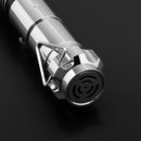 La sciabola Luke EP6 è il regalo perfetto per un fan che ama il film. È facile da usare, leggera e ha una presa affidabile. I motivi circolari sull'impugnatura e il collo esteso dell'emettitore garantiscono un'ottima presa e manovrabilità.