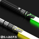 Unser Lichtschwert ist von den beliebten Helmen der Mandalorianer inspiriert. Es macht dein Lichtschwert im Duell haltbar.