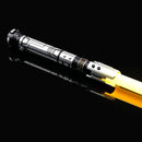 La spada laser di prova non è solo un giocattolo, è uno strumento eccellente per mostrare l'energia della forza.