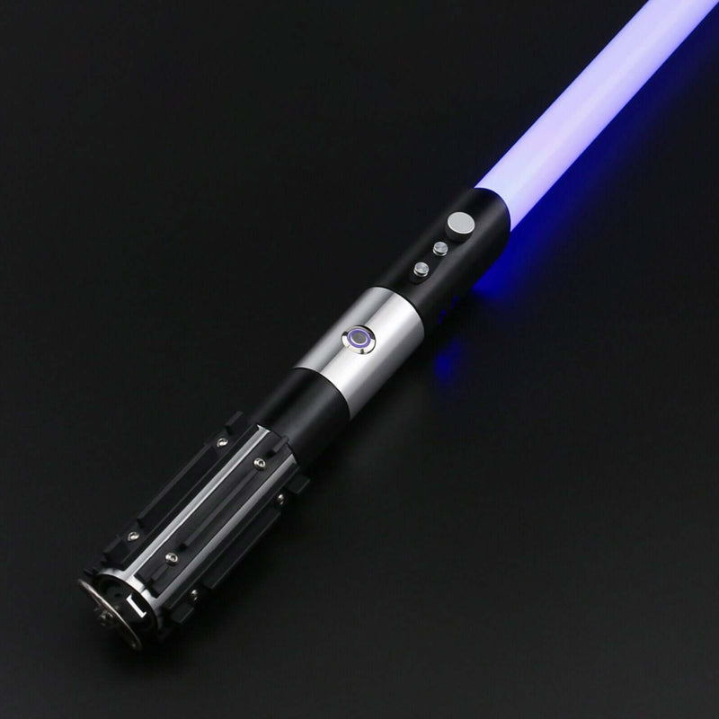 Con i suoi materiali di alta qualità, questa elegante spada laser ti renderà uno dei preferiti dai fan tra i tuoi amici