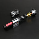 Ispirata all'iconica spada laser di Obi-Wan EP3, questa spada laser invecchiata è realizzata in metallo di alta qualità, con una finitura invecchiata.